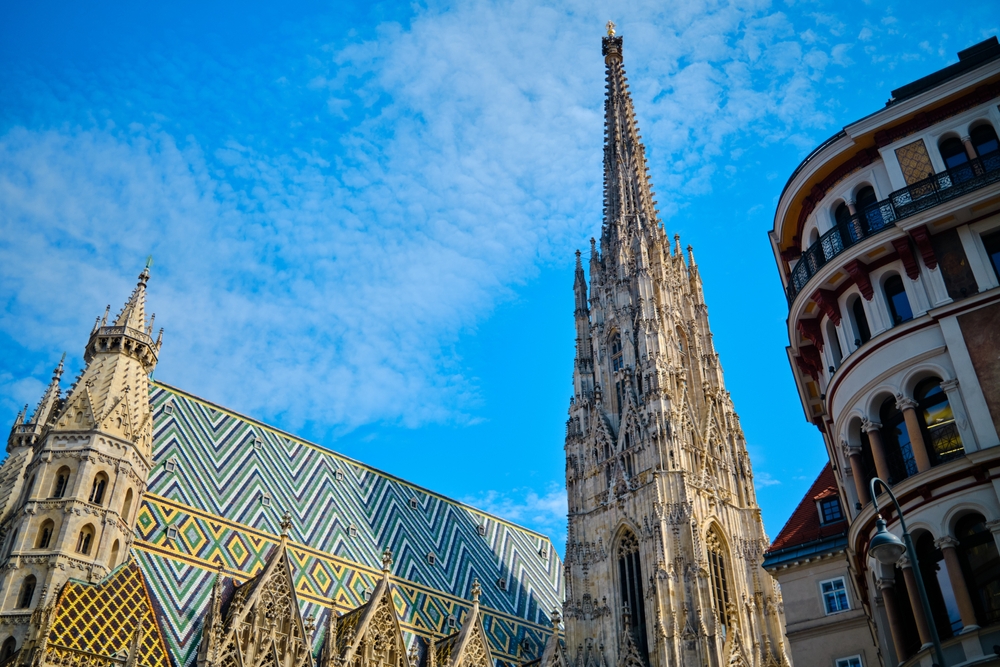 Stephansdomen sett fra Stephansplatz i Wien