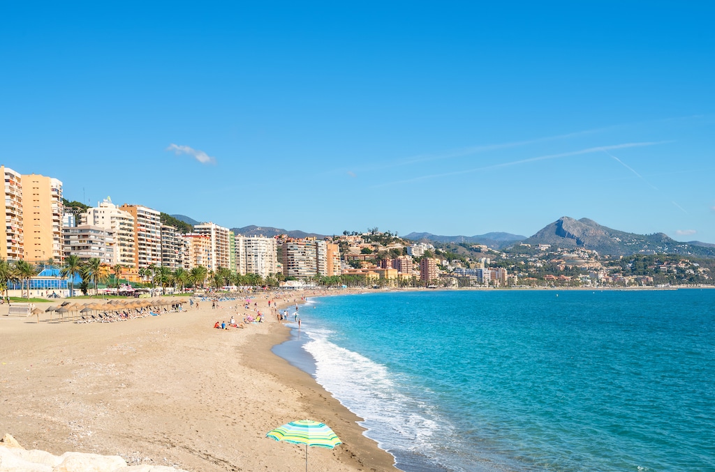 Severdigheter i Malaga og Costa del Sol: de 18 beste tingene å se og gjøre 11 Stranden La Malagueta i Malaga