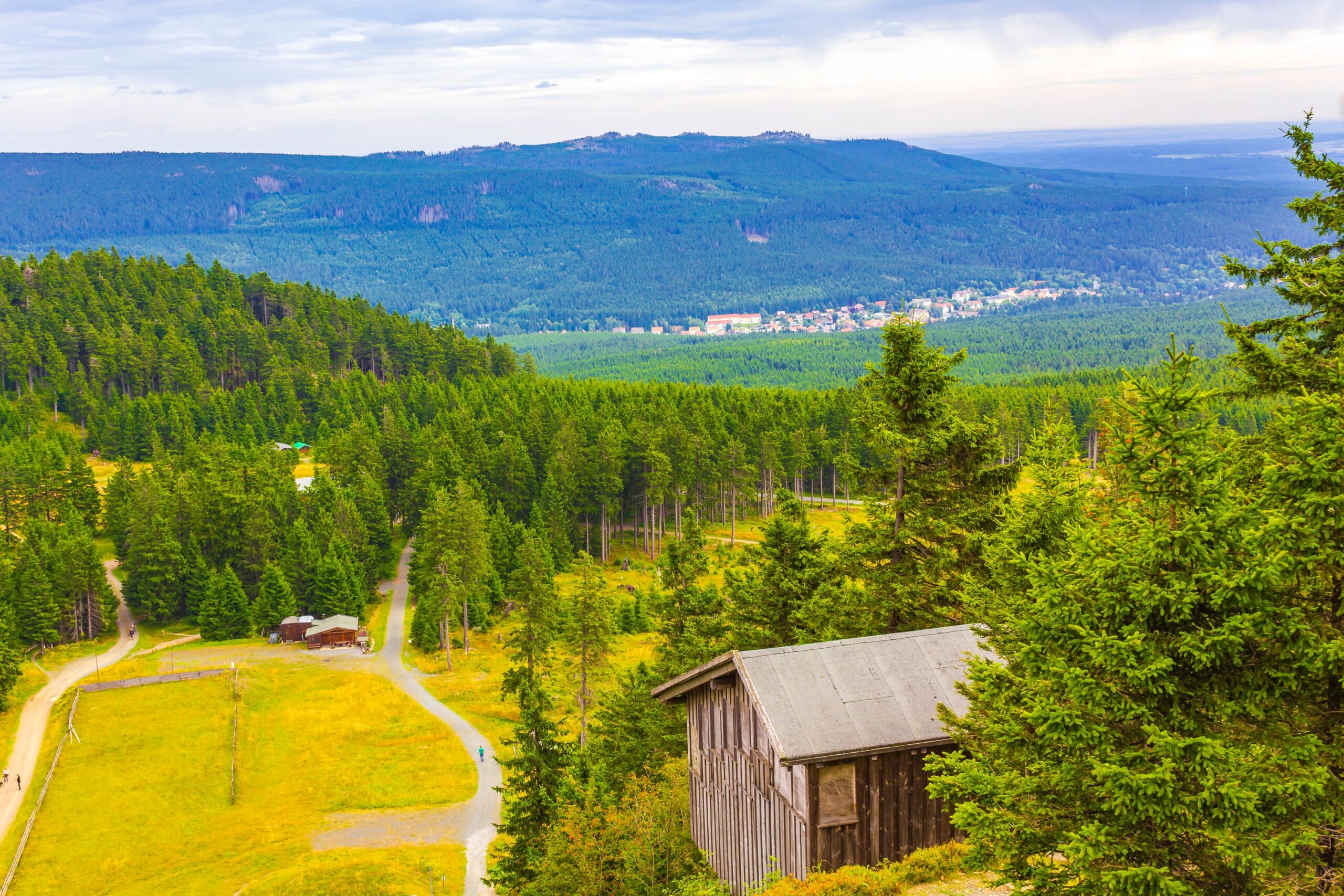 Utsikt mot Wurmberg og taubanen ved Braunlage