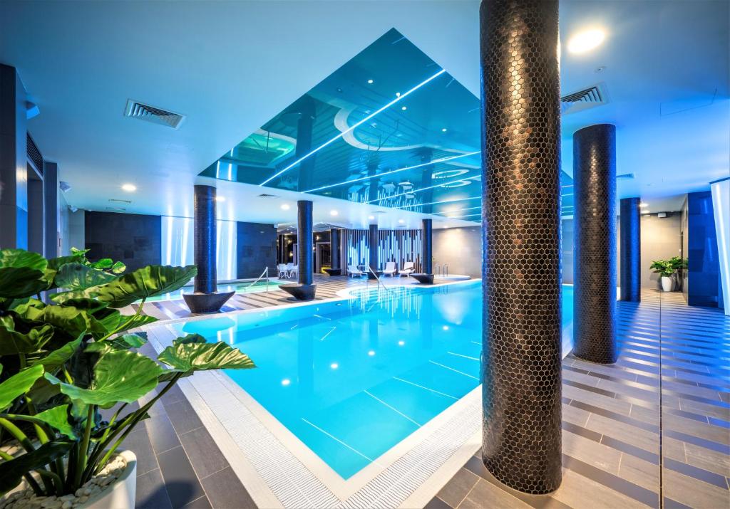 Hvor bør man bo i Riga? De 3 beste områdene & gode hoteller 7 Wellton Riverside SPA Hotel