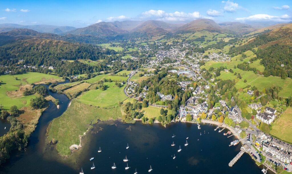 Hvor bør man bo i England? De 11 beste områdene & gode hoteller 11 Ambleside og Waterhead ved nordenden av Windermere i Lake District