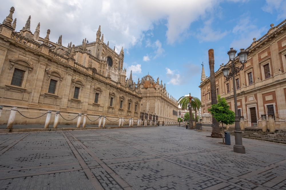 Severdigheter i Sevilla: de 17 beste tingene å se og gjøre 13 Katedralen og Archivo General de Indias i Sevilla