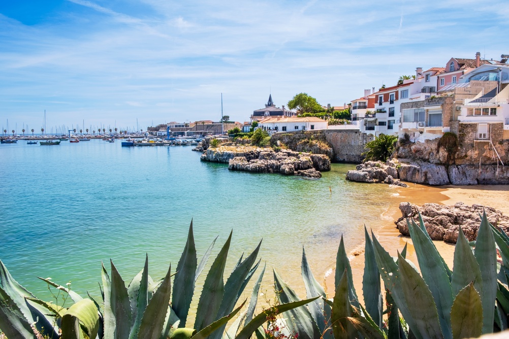 Cascais på Portugals kyst ved Praia da Rainha