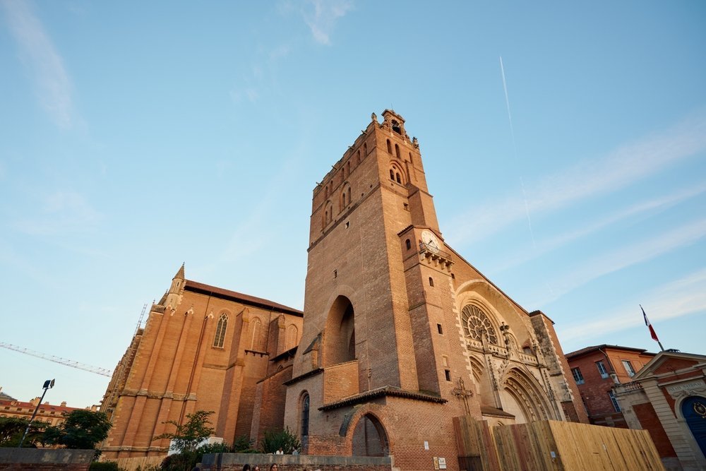 Cathédrale Saint-Étienne over takene i Old Town i Toulouse