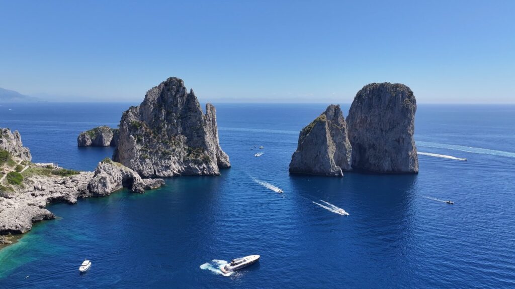 Faraglioni-klippene ved Capri