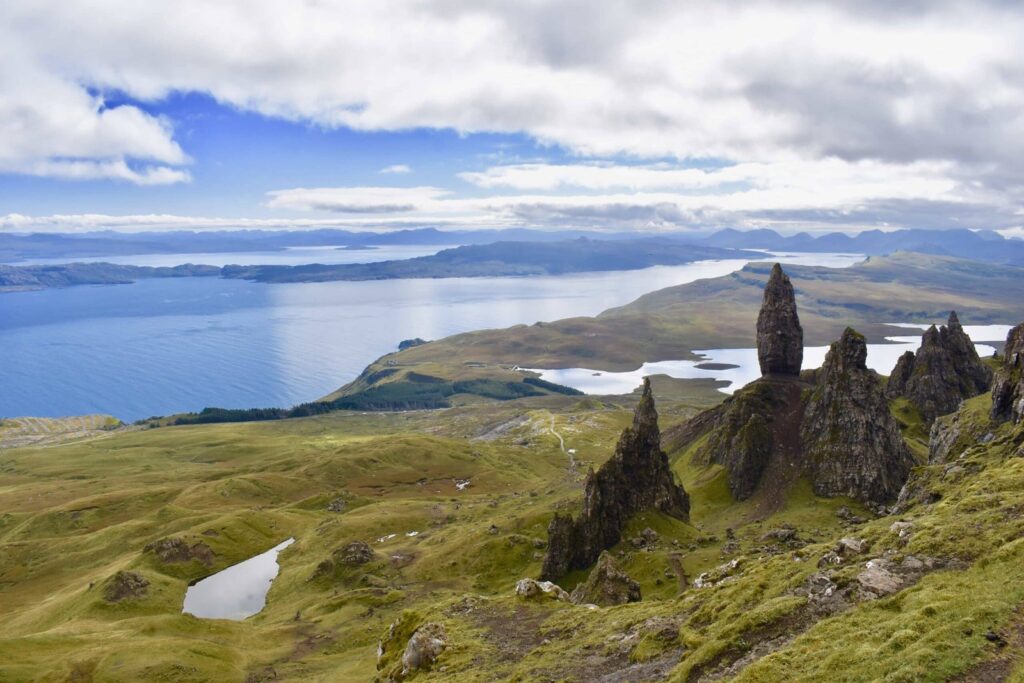 Fjellnålen Old Man of Storr på halvøya Trotternish nord for Portree
