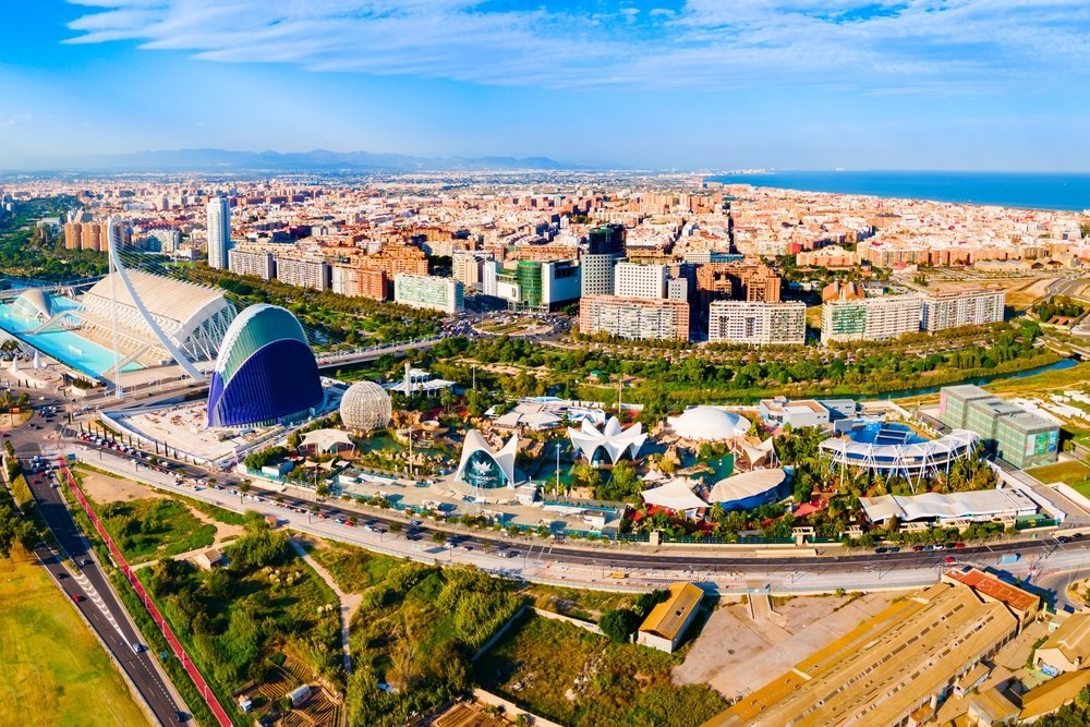Severdigheter i Valencia: Ciudad de las Artes, Old Town og paella ved Albufera 2 Flyfoto over Ciudad de las Artes y las Ciencias