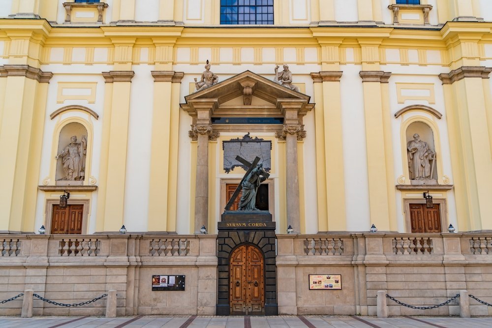 Den hellige kors' kirke på Krakowskie Przedmieście, der Chopins hjerte er murt inn