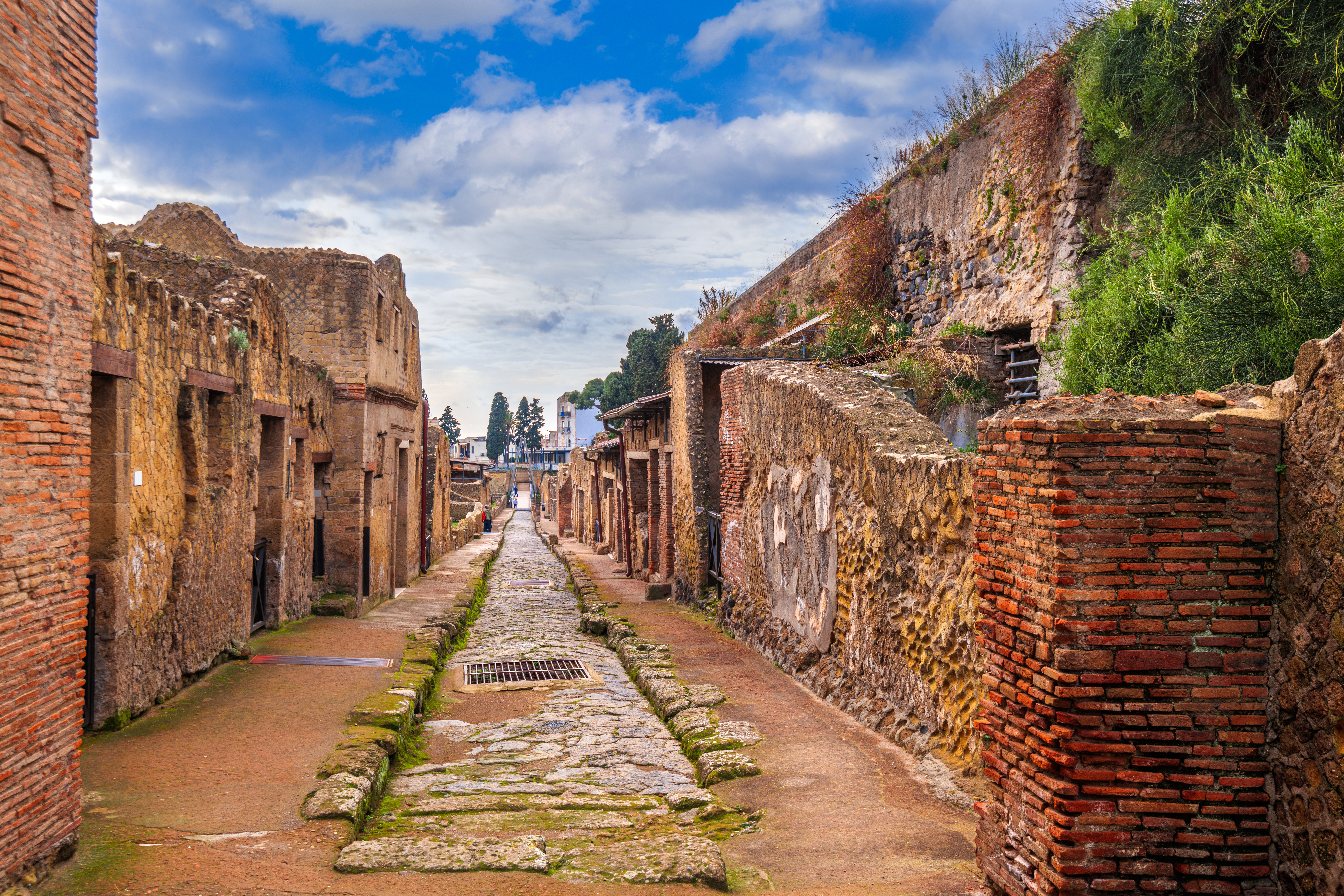 Utgravningene i Herculaneum med Ercolano bak