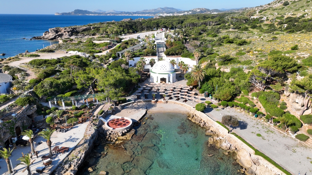 Flyfoto av art deco-bygningene ved Kallithea Springs på Rhodos
