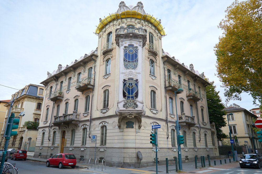 Hvor bør man bo i Torino? De 6 beste områdene & gode hoteller 6 Liberty-bygningen Casa Fenoglio-Lafleur i Cit Turin i Torino