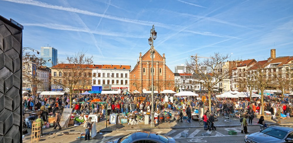 Severdigheter i Brussel: 18 ting å gjøre, fra Grand Place og Atomium til sjokolade og øl 9 Loppemarkedet på Place du Jeu de Balle i Marolles i Brussel