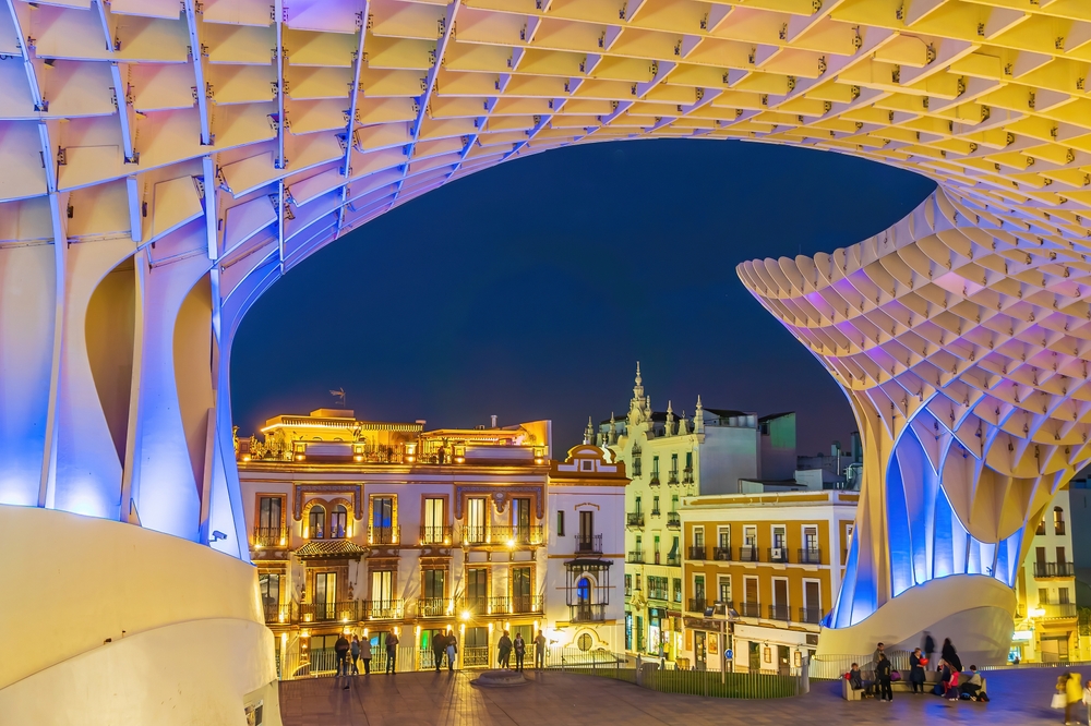 Severdigheter i Sevilla: de 17 beste tingene å se og gjøre 7 Trekonstruksjonen Metropol Parasol med Sevillas skyline