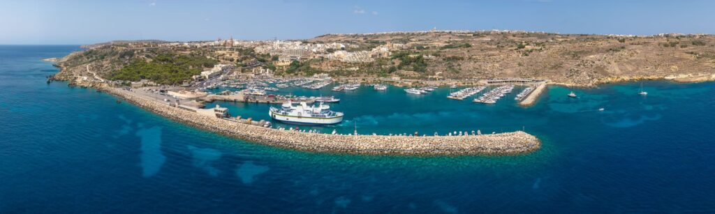 Fra Malta lufthavn til Valletta og hotellet - transportguide 5 Mġarr Harbour på Gozo