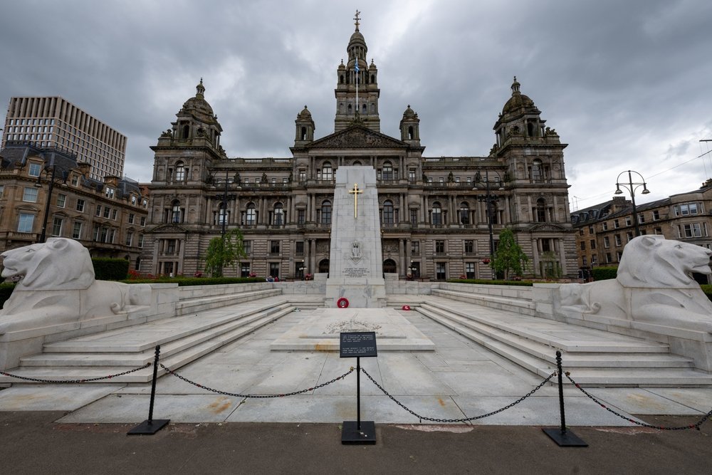 Minnesmerket på George Square foran rådhuset City Chambers i Glasgow
