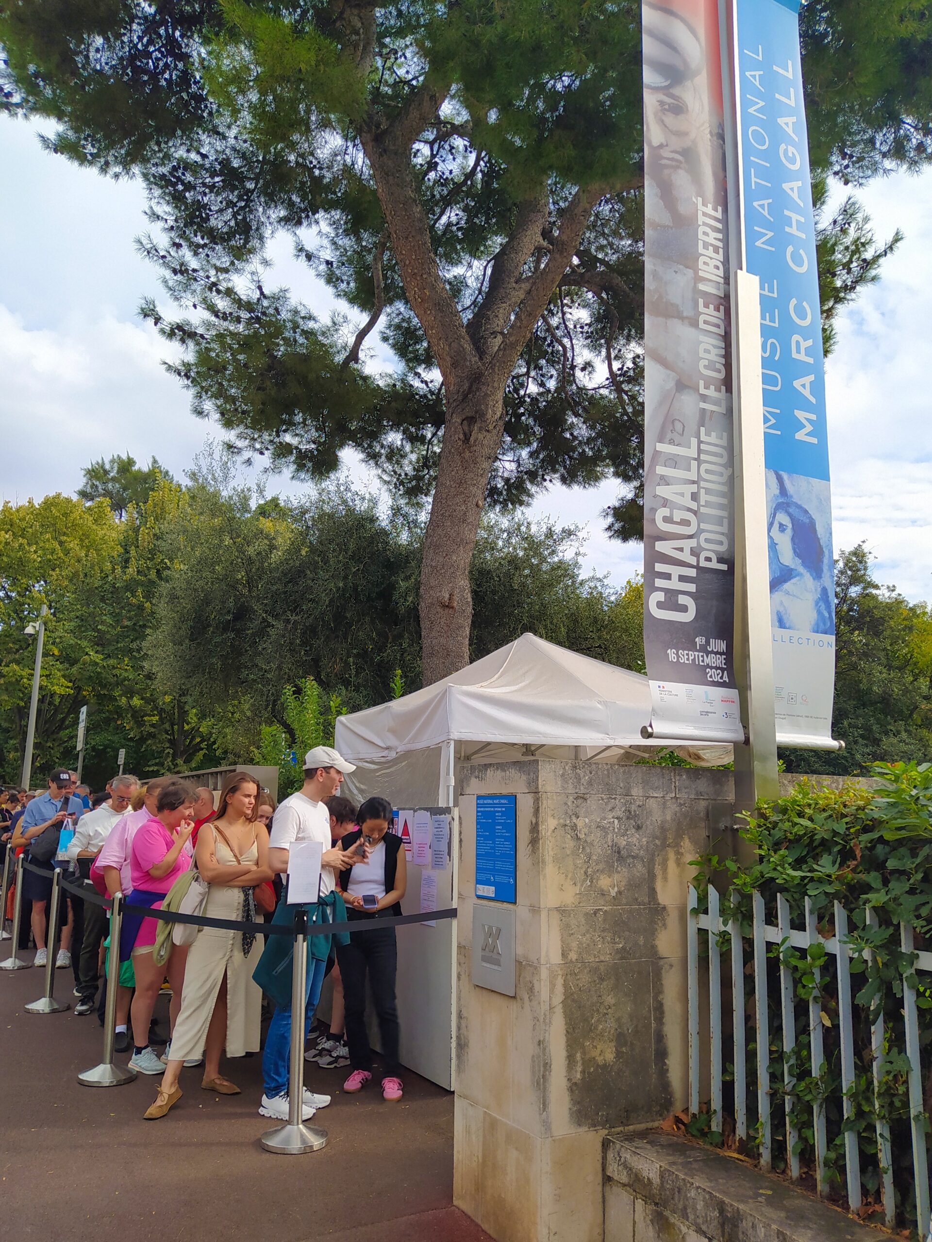 Severdigheter i Nice: de 17 beste tingene å se og gjøre 9 Inngangen til Musée National Marc Chagall i Nice