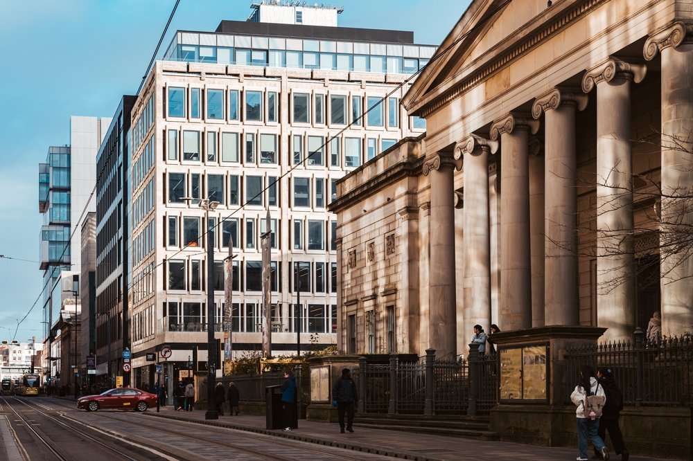 Severdigheter i Manchester: 18 ting å se og gjøre i fotball- og musikkbyen 9 Den nyklassiske fasaden til Manchester Art Gallery i Mosley Street