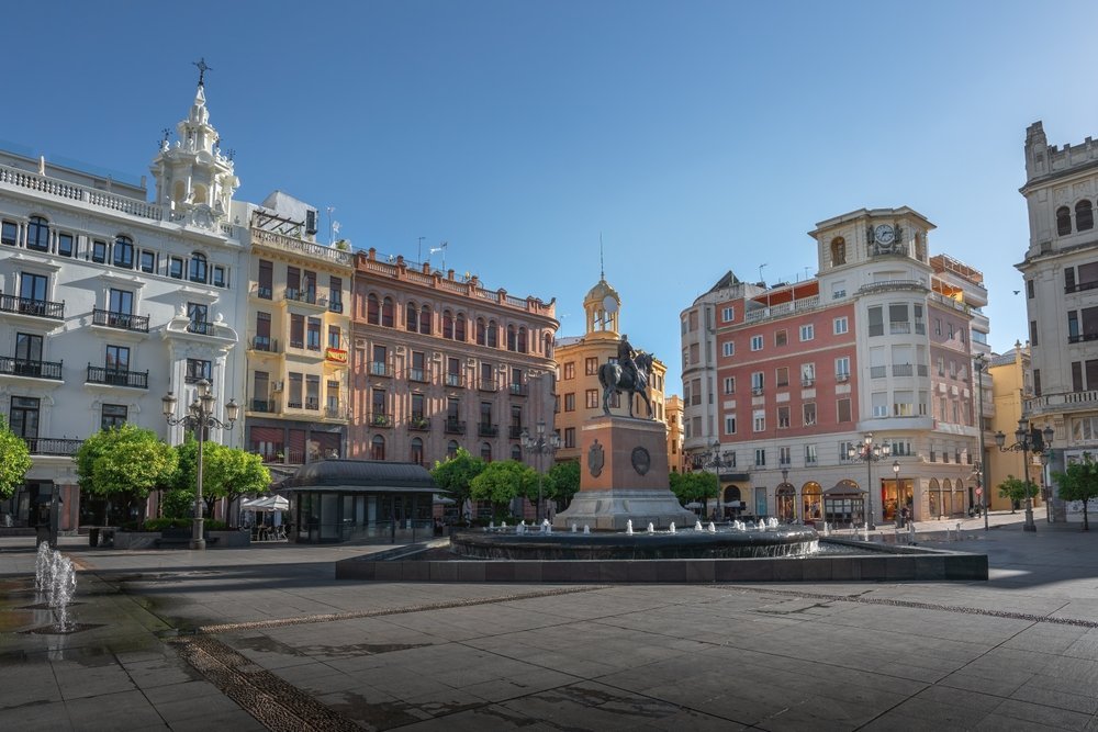 Hvor bør man bo i Córdoba? De 5 beste områdene & gode hoteller 4 Plaza de las Tendillas i Centro i Córdoba