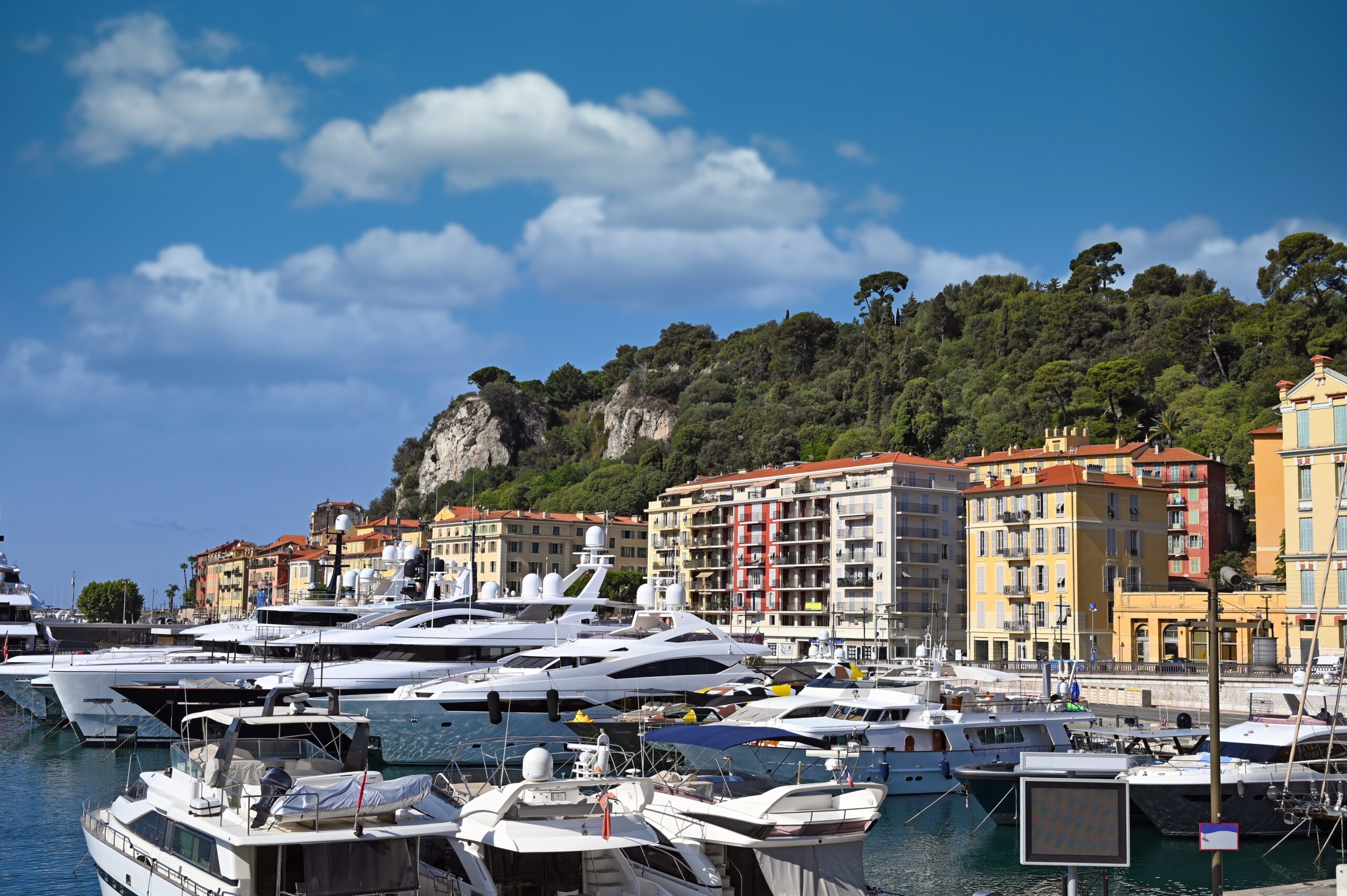 Severdigheter i Nice: de 17 beste tingene å se og gjøre 7 Port Lympia med yachter og seilbåter i Nice