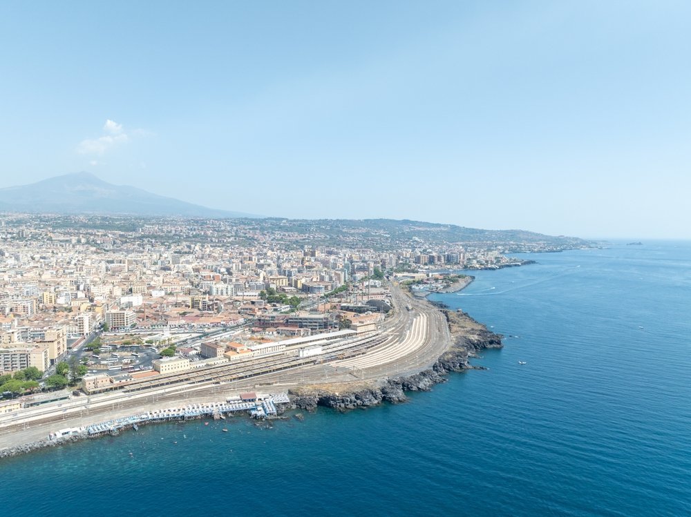 Fra Catania og Palermo lufthavn til byen og hotellet - transportguide 3 Regionaltog på Catania Centrale