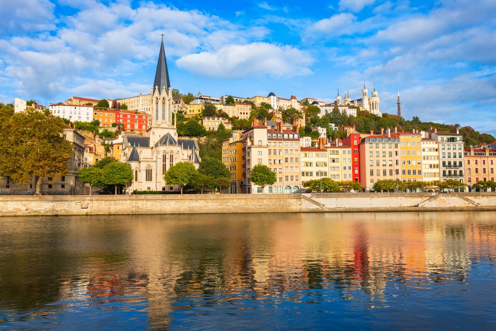 Saint-Georges-kirken og Saône-kaien i Vieux Lyon