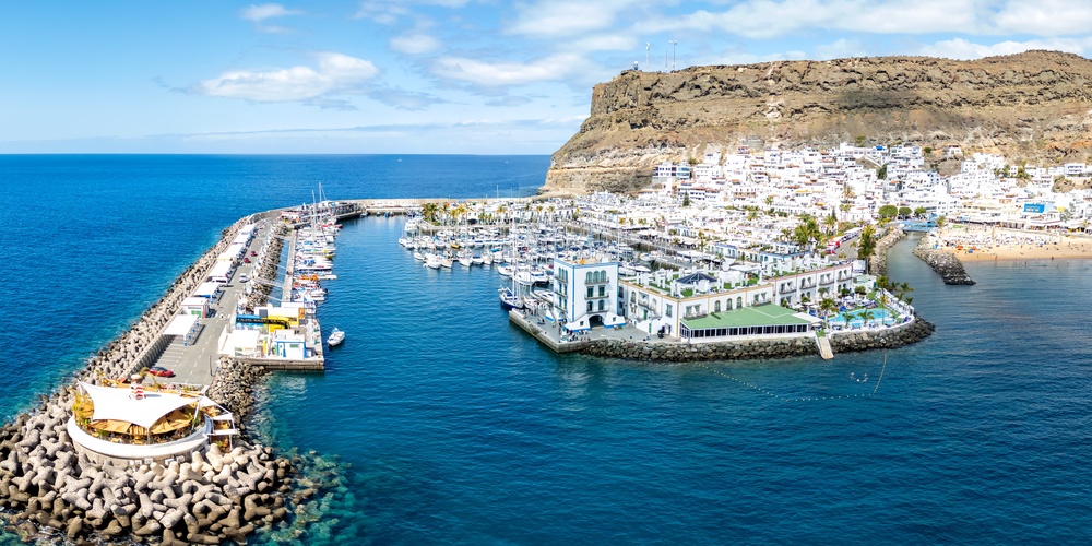 Severdigheter på Gran Canaria: de 17 beste tingene å se og gjøre 3 Flyfoto av småbåthavnen i Puerto de Mogán på Gran Canaria
