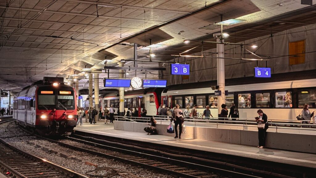 Togstasjonen under Airport Center på Zürich lufthavn