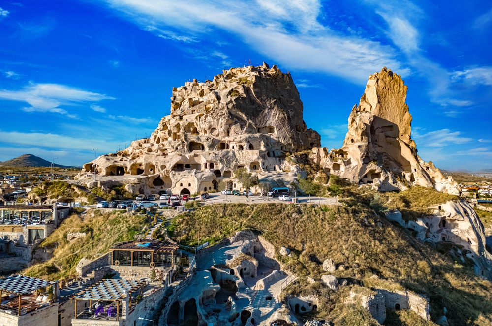 Hvor bør man bo i Kappadokia? De 6 beste byene & gode hoteller 3 Uçhisar-borgen i Nevşehir-provinsen i Kappadokia