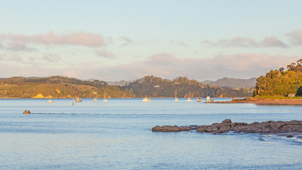 Utsikt over Bay of Islands fra Paihia på New Zealands Nordøy