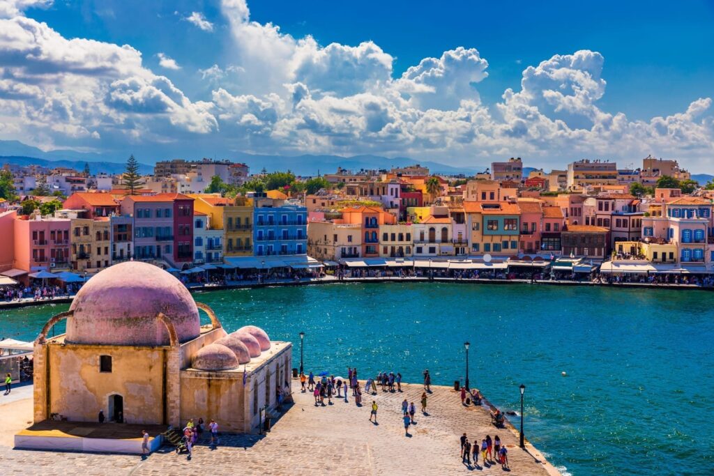 Hvor bør man bo i Hellas? De 13 beste områdene & gode hoteller 7 Den venetianske havnen i Chania på Kreta