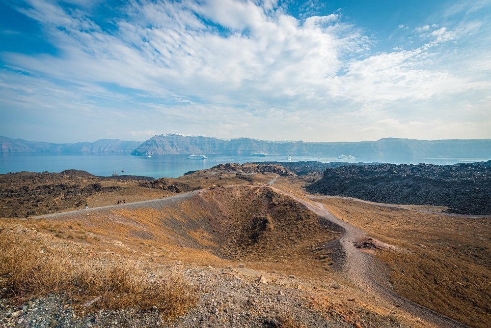 vulkanøya Nea Kameni i calderaen